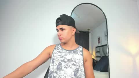 Snapshot of lianfox_ chatting on May 2026 12:33:02 PM lianfox_ online show from May 2026 12:33:02 PM