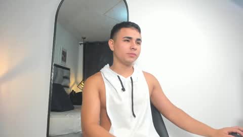 Snapshot of lianfox_ chatting on May 2026 12:24:01 PM lianfox_ online show from May 2026 12:24:01 PM