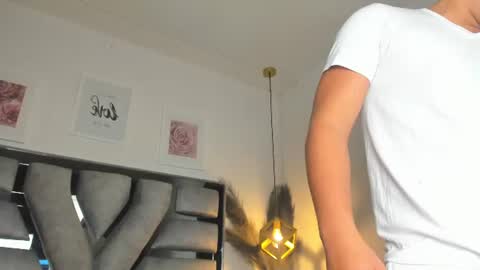 lianfox_ online show from July 2026 12:14:02 PM