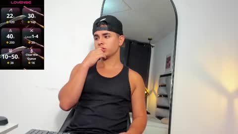 lianfox_ online show from July 2026 12:23:01 PM
