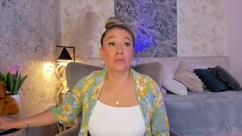 Lian online show from March 2026 07:29:01 PM