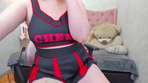 Snapshot of lianngrace chatting on April 2026 06:21:02 PM Grace online show from April 2026 06:21:02 PM