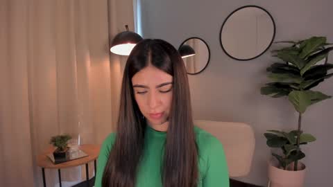 Lia online show from February 2025 02:02:01 PM