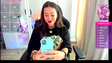 LiaQuinn online show from June 2026 10:47:01 AM