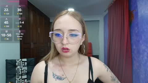 Lia Roberts online show from December 2024 01:58:02 AM