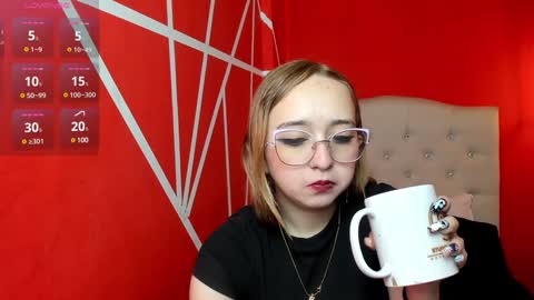 Lia Roberts online show from December 2024 12:06:02 PM