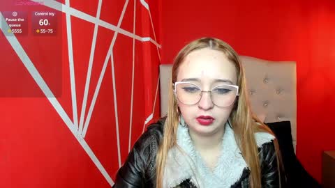 Lia Roberts online show from December 2024 11:33:02 AM