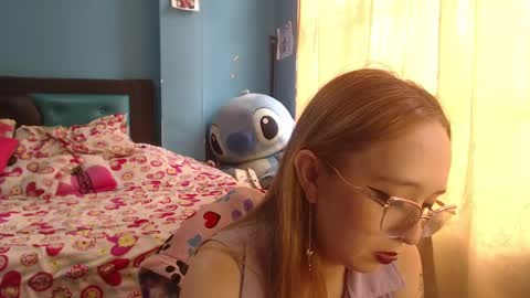 Lia Roberts online show from February 2025 06:37:01 PM