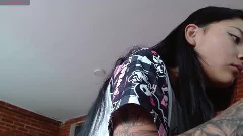 Snapshot of liarouse04 chatting on February 2026 12:45:02 PM Liarouse04 online show from February 2026 12:45:02 PM