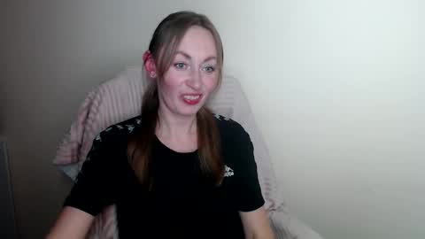 Lia online show from May 2026 12:13:01 PM