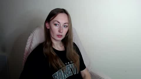 Lia online show from May 2026 11:47:01 AM