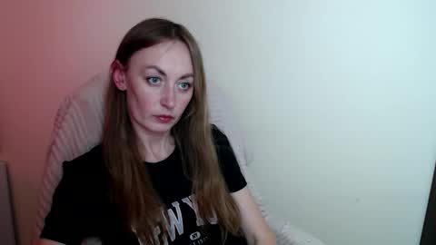 Lia online show from June 2026 12:00:02 PM
