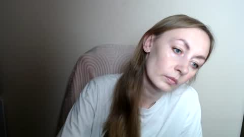 Lia online show from June 2026 12:02:01 PM