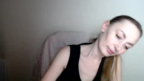 Lia online show from June 2026 12:04:01 PM