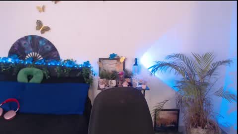 LiaScarlett online show from May 2026 11:42:02 AM