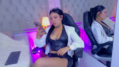Lia  online show from May 2026 08:06:01 PM