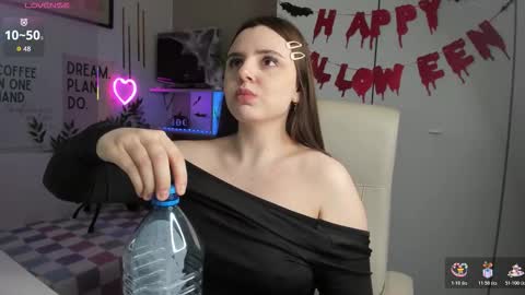 Lia online show from October 2025 07:58:01 AM