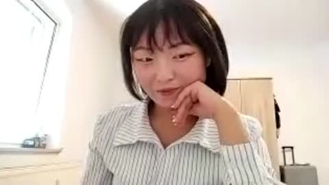 Molly online show from July 2026 02:24:01 PM