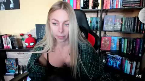 Snapshot of library_girl chatting on January 2026 10:08:02 AM Anna online show from January 2026 10:08:02 AM