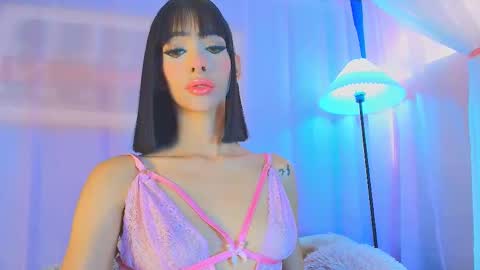 Valentina Hall online show from March 2026 11:36:01 AM