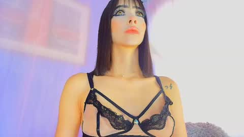 Valentina Hall online show from May 2026 11:37:01 AM