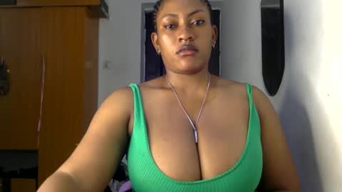 Snapshot of lick_my_pussyyy226651 chatting on January 2025 01:24:01 PM caira online show from January 2025 01:24:01 PM
