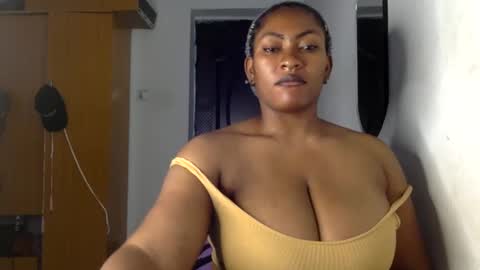 Snapshot of lick_my_pussyyy226651 chatting on February 2025 03:53:01 AM caira online show from February 2025 03:53:01 AM