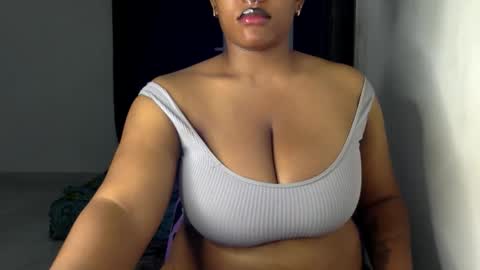 Snapshot of lick_my_pussyyy226651 chatting on November 2025 10:32:01 PM caira online show from November 2025 10:32:01 PM
