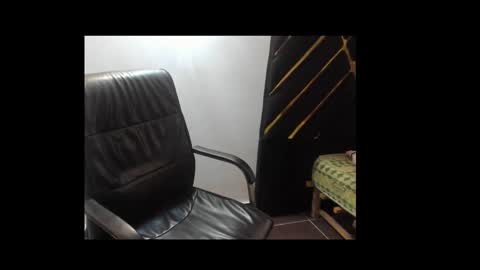 Snapshot of lick_pussyjuice chatting on February 2025 04:53:01 AM kimani online show from February 2025 04:53:01 AM