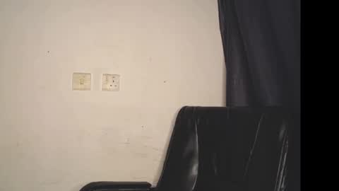 Snapshot of lick_pussyjuice chatting on September 2025 06:46:02 AM kimani online show from September 2025 06:46:02 AM