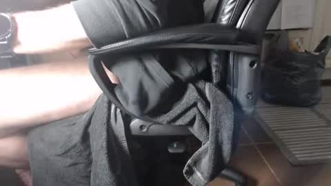lickerxx46 online show from April 2026 05:32:02 PM