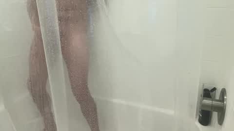 lickurlipz1 online show from April 2026 08:42:01 AM