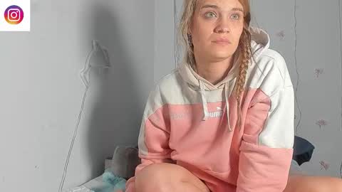 Snapshot of liebesophie chatting on February 2026 08:53:01 PM Sophie online show from February 2026 08:53:01 PM