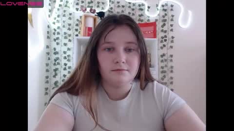 light_lunaa online show from January 2025 06:39:01 AM