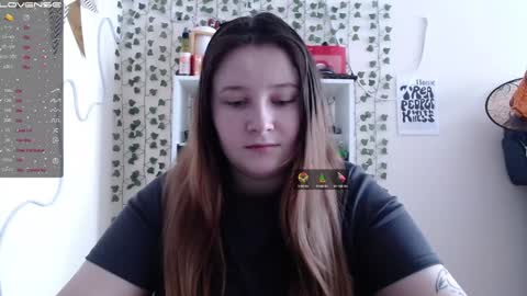 light_lunaa online show from January 2025 04:25:01 AM