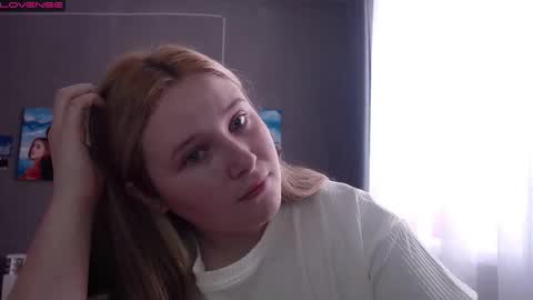 light_lunaa online show from November 2025 07:08:02 AM