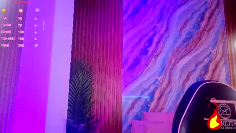 LIHIAN online show from June 2026 12:07:02 PM