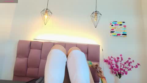 Liiaa Sweett  online show from May 2026 06:09:01 PM