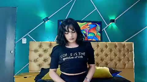 Liiaa Sweett  online show from June 2026 10:08:01 PM