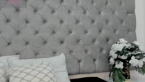 Snapshot of liiabloomm chatting on February 2026 12:21:01 PM liiabloomm online show from February 2026 12:21:01 PM