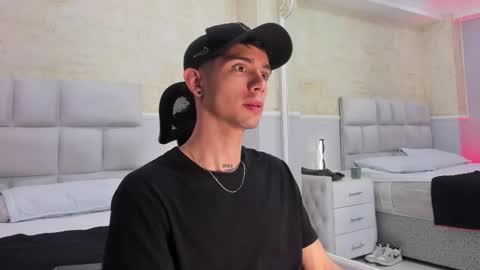 Snapshot of liiamhudson_ chatting on February 2025 10:21:02 AM L I I A M online show from February 2025 10:21:02 AM