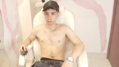 Snapshot of liiamhudson_ chatting on February 2025 09:22:01 AM L I I A M online show from February 2025 09:22:01 AM