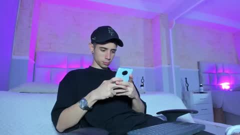 Snapshot of liiamhudson_ chatting on March 2025 02:48:01 PM L I I A M online show from March 2025 02:48:01 PM