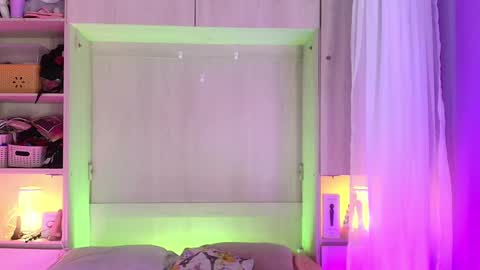         online show from March 2025 11:44:02 AM