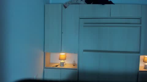         online show from October 2025 11:39:01 AM