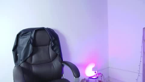 Snapshot of liilithstone chatting on February 2026 02:43:02 PM liilithstone online show from February 2026 02:43:02 PM