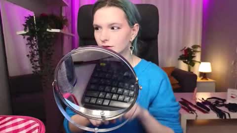 Snapshot of lika_haris chatting on September 2025 08:30:01 AM Lika online show from September 2025 08:30:01 AM