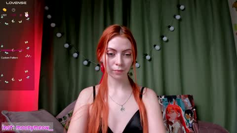 Snapshot of lika_moon chatting on January 2025 04:44:02 AM Lika online show from January 2025 04:44:02 AM