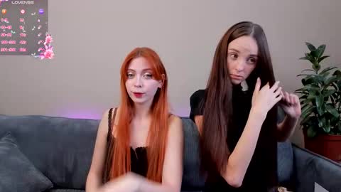 Snapshot of lika_moon chatting on November 2025 04:51:02 PM Lika online show from November 2025 04:51:02 PM