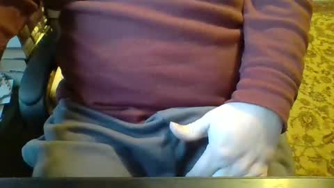 Snapshot of likestobewatchedm chatting on January 2026 12:31:01 PM N online show from January 2026 12:31:01 PM